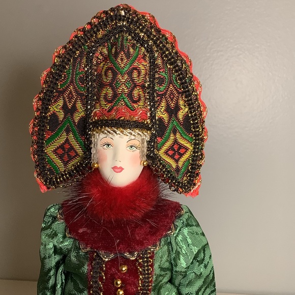 New vintage Russian porcelain doll - Picture 3 of 13